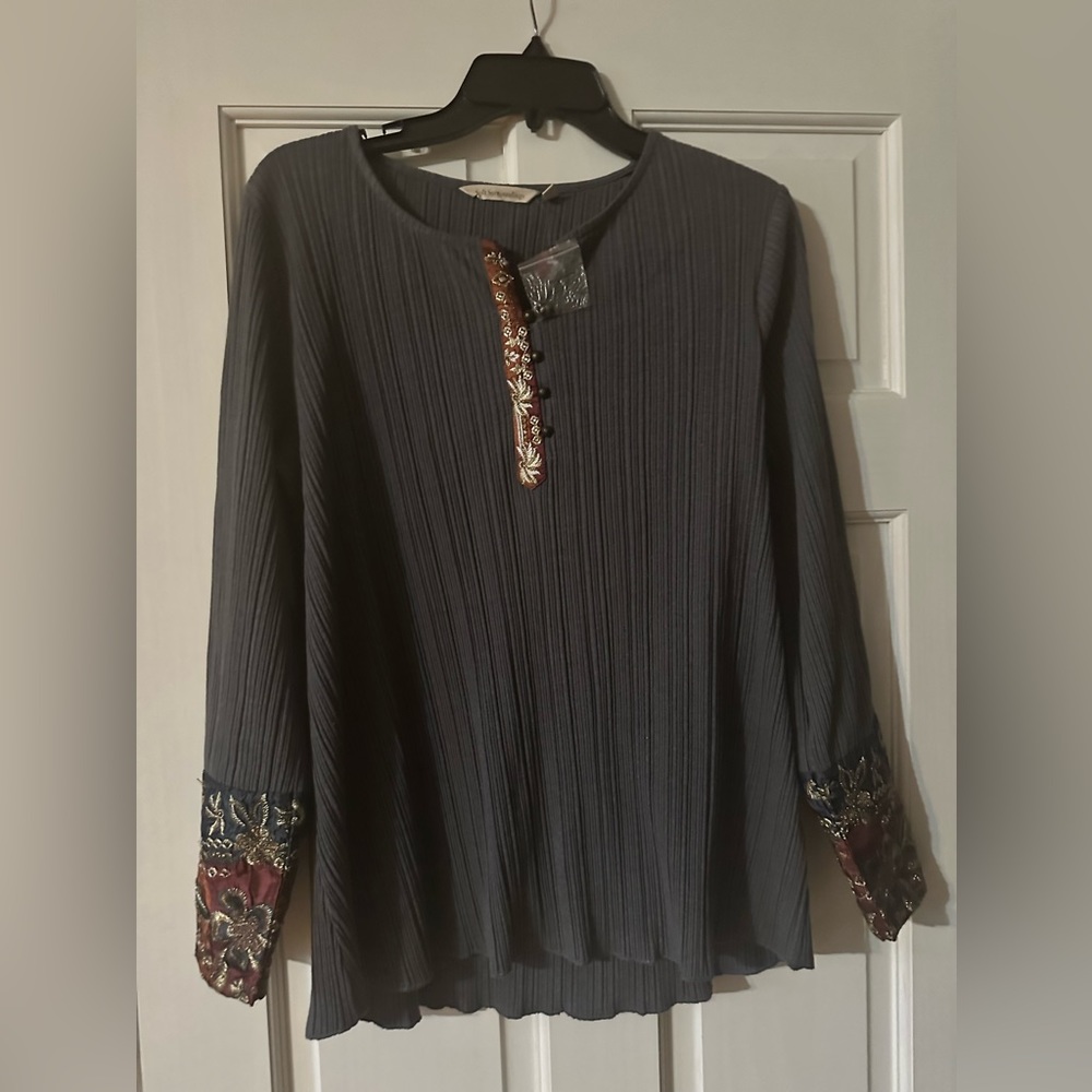 Soft Surrounding detailed ribbed top